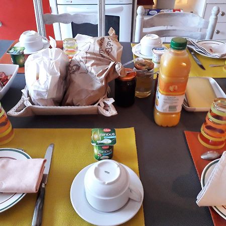 Chez Marie Panzió Cercy-la-Tour Kültér fotó