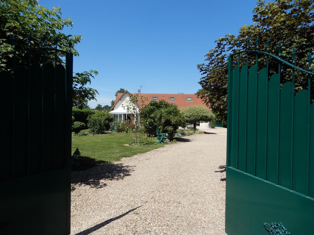 Chez Marie Panzió Cercy-la-Tour Kültér fotó