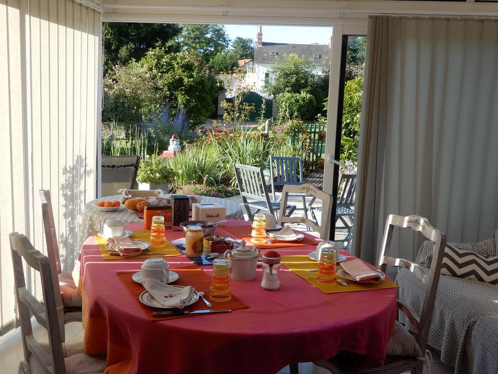 Chez Marie Panzió Cercy-la-Tour Kültér fotó